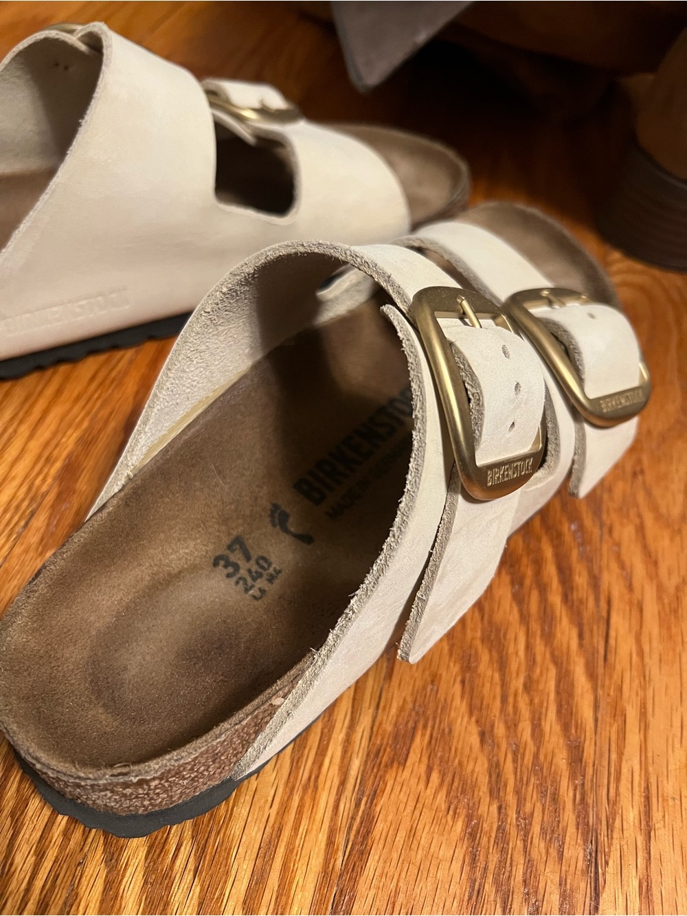 Birkenstock Arizona Soft Footbed Sandal in Off-White